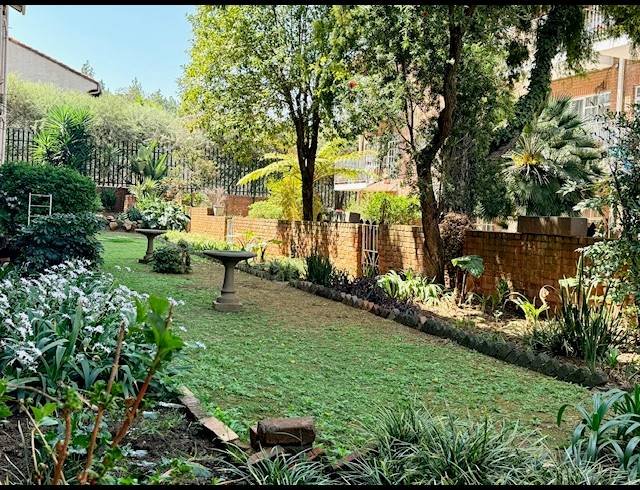 2 BEDROOM APARTMENT FOR SALE IN WOODMEAD